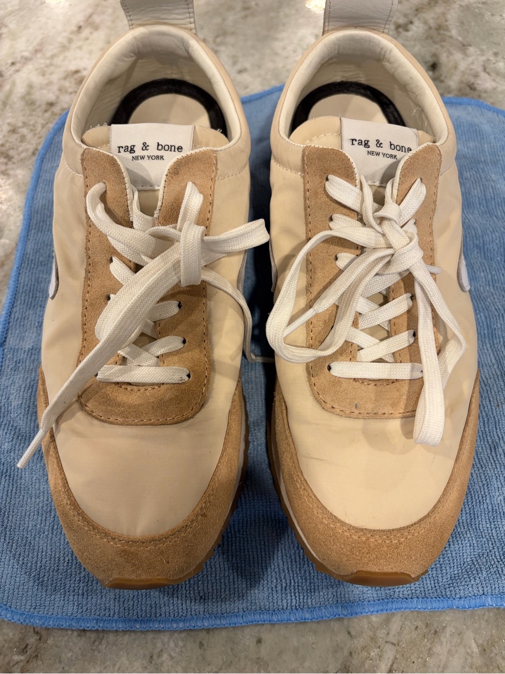 rag & bone Retro Runner Sneakers Women’s 38.5 Cream Tan Suede Leather Gum Sole.